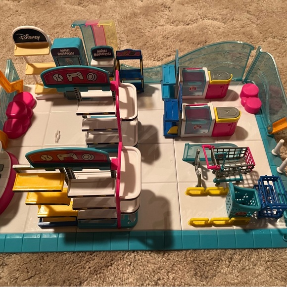 Mini Toy Shop - Excellent Condition - Picture 2 of 15